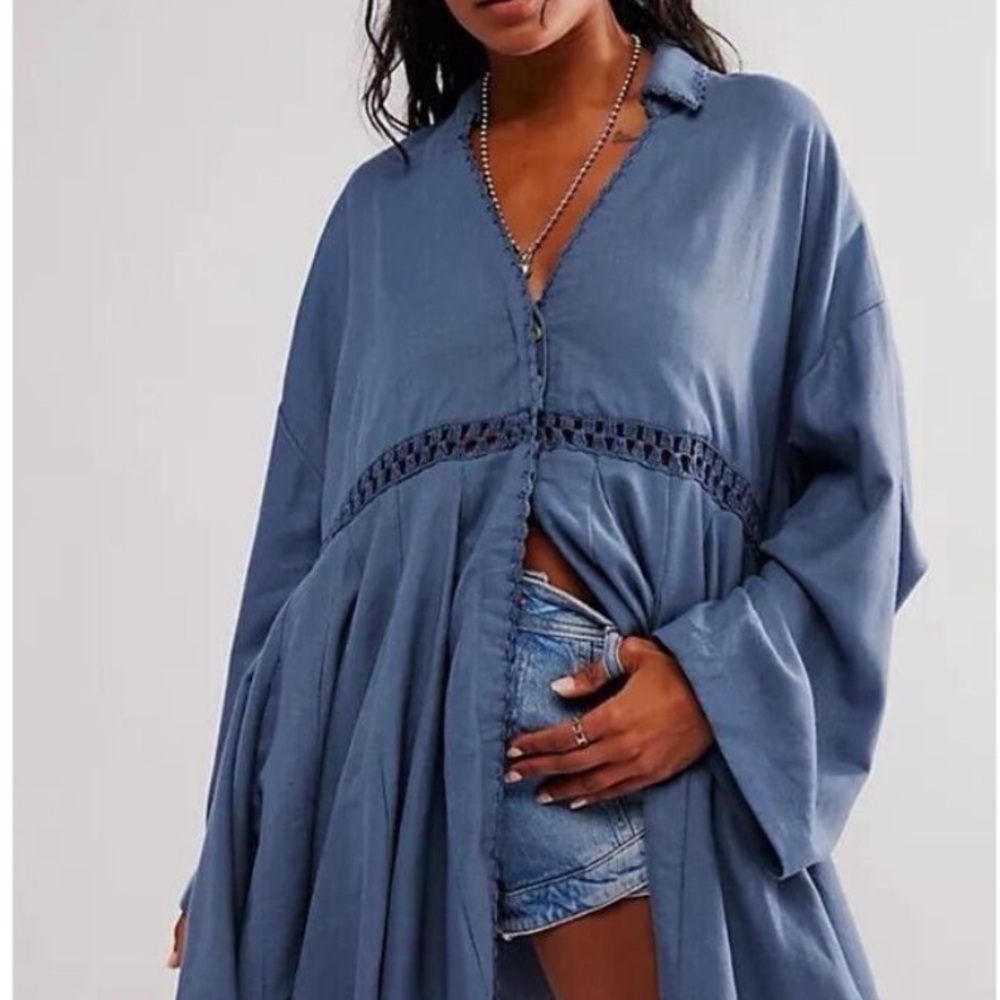 Free People Gray V-Neck shirt dress
Boho hippie oversized BoHo shirt dress